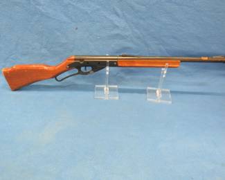 Lot 372. Daisy Model 96 BB gun. Has compression.