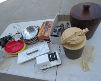 Lot 258. Household box lot including an electric knife sharpener and tote