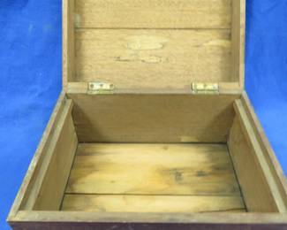 Lot 86. Wooden box