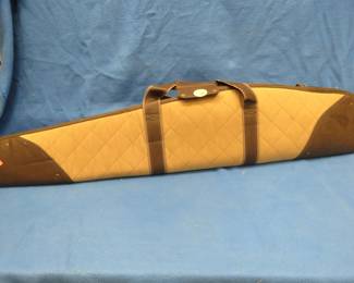 Lot 175. Field and Stream rifle case