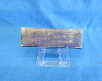 Lot 280. M.Hohner Fall Chromatic "Trutone" Pitch Pipe. Box in fair condition, made in Germany.