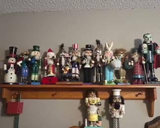 Lots of nutcrackers 