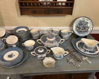 Royal China, Currier and Ives