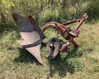 Single bottom plow