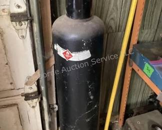 Acetylene tanks