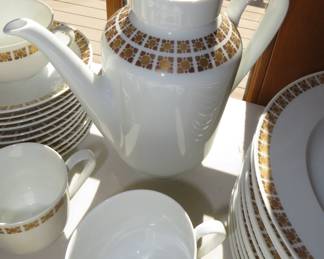 Mid-century modern Arzberg China set