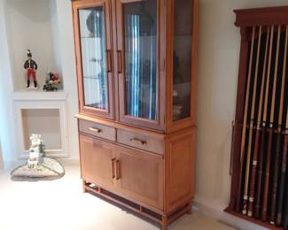 Bamboo curio cabet