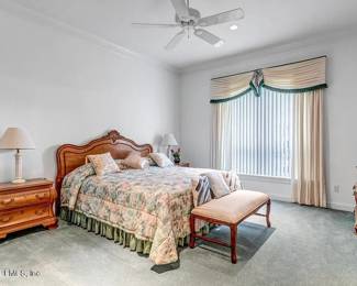 Guest bedroom #1
