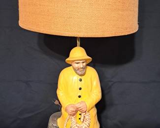 SHIP CAPTAIN SAILOR TABLE LAMP