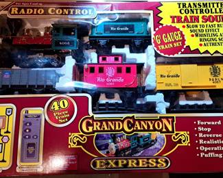CHRISTMAS TRAIN SET  G GAUGE