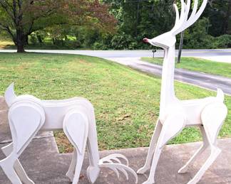 LARGE CHRISTMAS REINDEER 