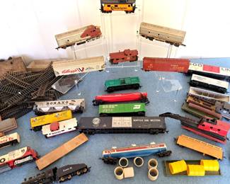 TRAINS LOT