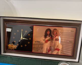 Snap on racing girls clock
New in box