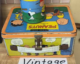 Vintage peanuts lunch pale