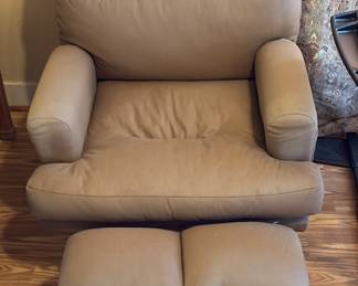 Recliner chair with ottoman