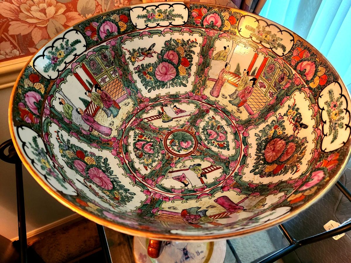Large Rose Medallion Bowl