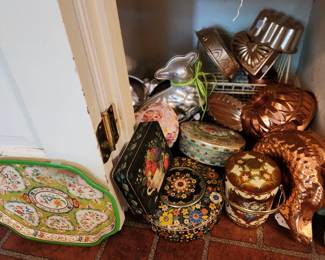 Enamal tins and trays copper molds