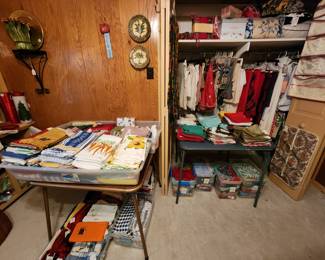 HUGE selection of Kitchen Towel Sets, Napkins and Table cloths 