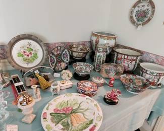 Rose Familia pieces, Canton Rose, Majoilica 
