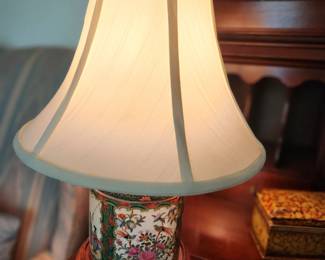 Small Desk Rose Medallion Lamp 