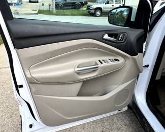 auctioncompanykc.com