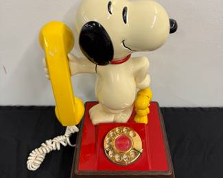Vintage Snoopy Phone