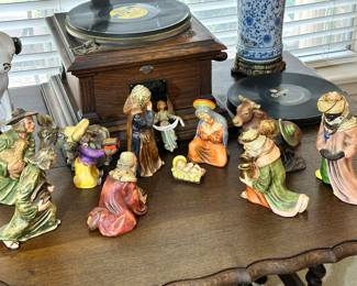 Vintage 1950's Goebel/Hummel 12 Piece Nativity plus bonus Angel