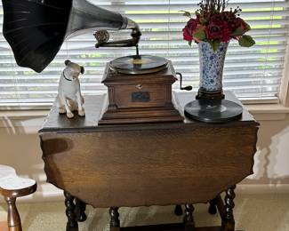 Antique Victor Talking Machine, "His Master's Voice" Victrola Phonograph with Serial Number in Oak Box Case with Crank, Goose Neck Tone Arm and Morning Glory Horn with Decal.