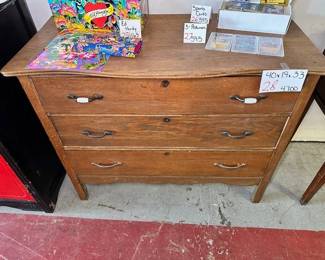 Dresser 