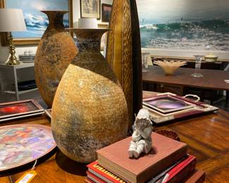 books, collectibles, signed photographs and lithography, paintings, vases, home decor, round tab, Mid Century table