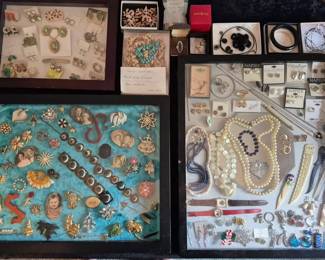 Tons of vintage costume jewelry!