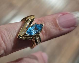 Absolutely stunning 14K ring!!!