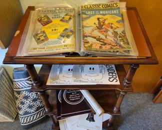More comics in book on "pulpit".