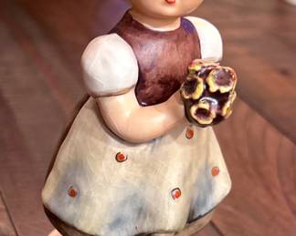Hummel “Girl with Bouquet”