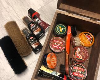 Shoe Shine Valet Kit with many extras