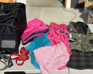 89 SmallPetTravelBagMJacketsLeashandHarnesses