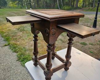 129 SmallWoodenEndTableWith2PullOuts