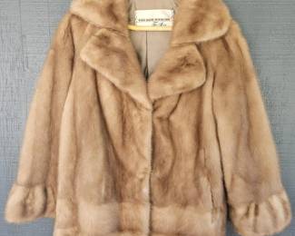 23 VintageWomensMinkFurCoat