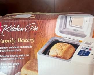 48 RegalKitchenProFamilyBakeryBreadmakerwithVHSVideo
