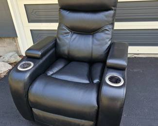 101 BlackFauxLeatherPowerTheaterRecliner