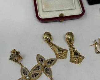 83 BanglesandRingsCostumeJewelry
