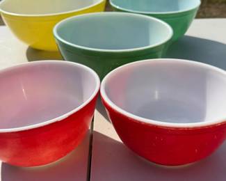 65 5PyrexMixingBowls