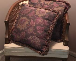 3 pillows @5
