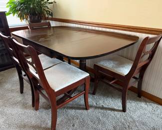 Duncan Phyfe Style Table Set