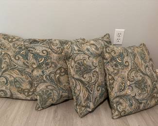 Pillows match the recliner.