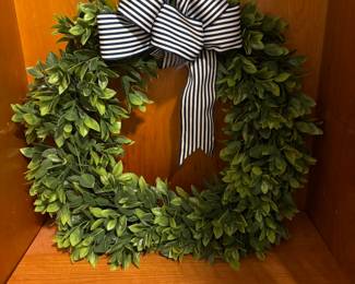 Decorative wreath 