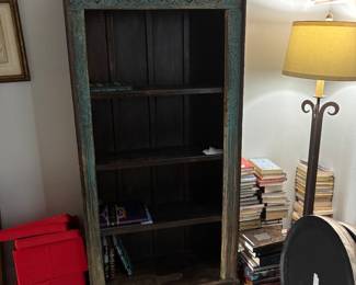 Shelving unit.  Very sturdily built.