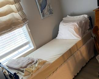 Campaign bed/cot