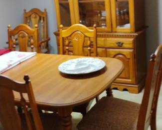 Dining set table, 6 chairs padded seats and china cabinet. Great condition