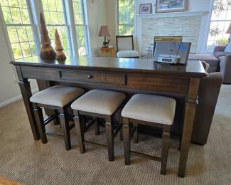 Broyhill console table and stools